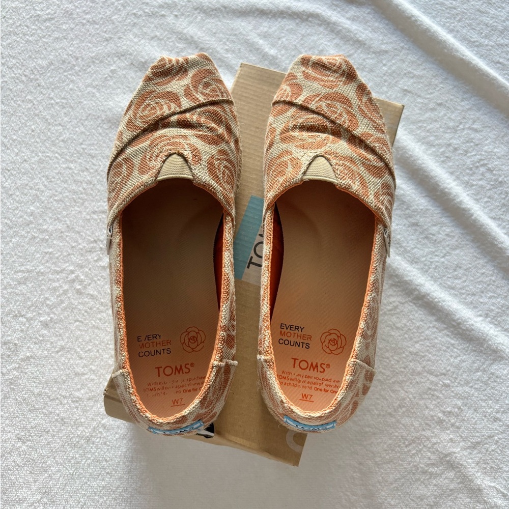 TOMS Women's Floral Tan Slip-On Shoes